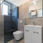 Nadija Apartment *